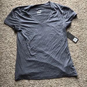 NWT Old Navy v-neck performance shirt xs